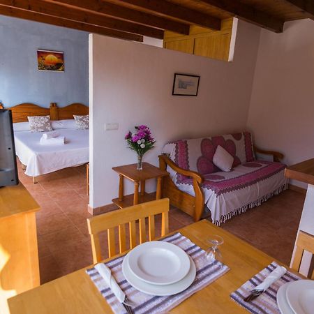 Hostal Cala Boix Es Cana Zewnętrze zdjęcie