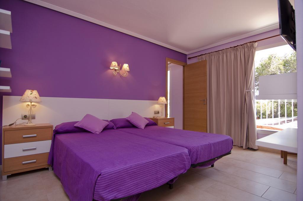 Hostal Cala Boix Es Cana Zewnętrze zdjęcie