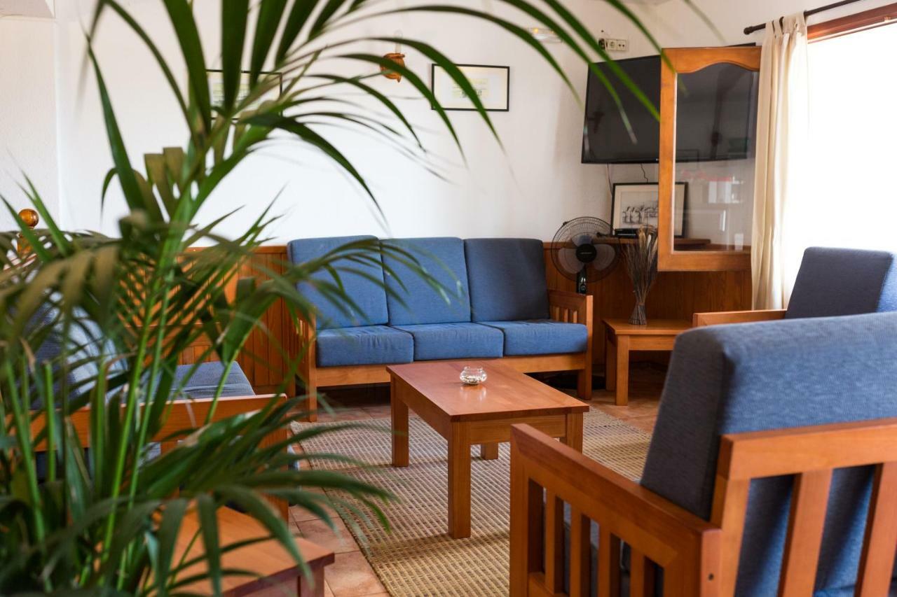 Hostal Cala Boix Es Cana Zewnętrze zdjęcie