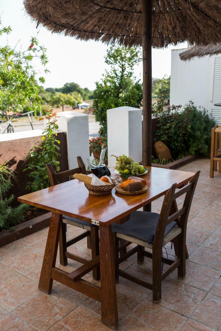 Hostal Cala Boix Es Cana Zewnętrze zdjęcie