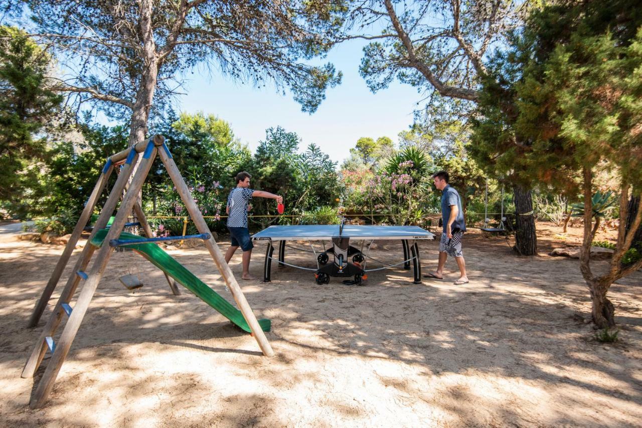 Hostal Cala Boix Es Cana Zewnętrze zdjęcie